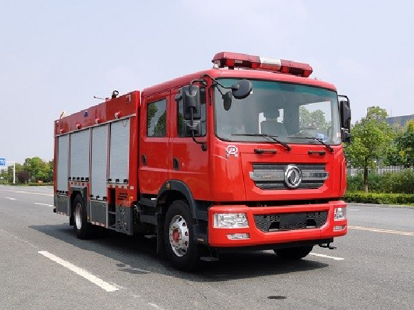 東風7噸水罐消防車 東風7噸水罐消防車