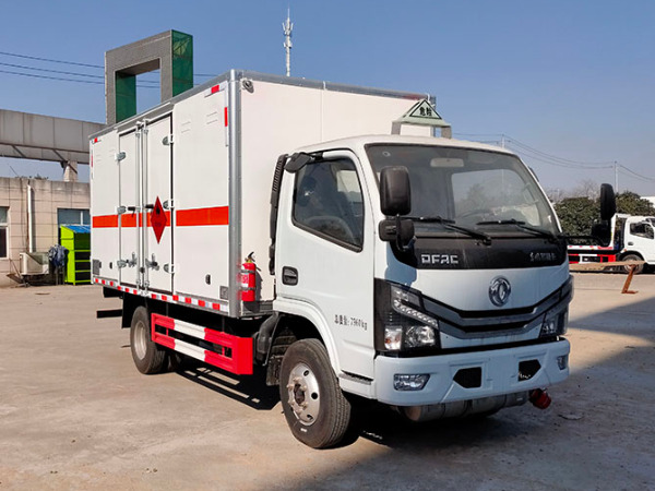 東風4米1易燃氣體廂式運輸車