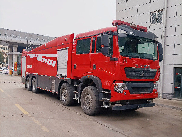 重汽豪沃18噸泡沫消防車 重汽豪沃18噸泡沫消防車