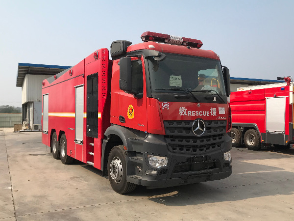 奔馳16噸泡沫消防車 奔馳16噸泡沫消防車