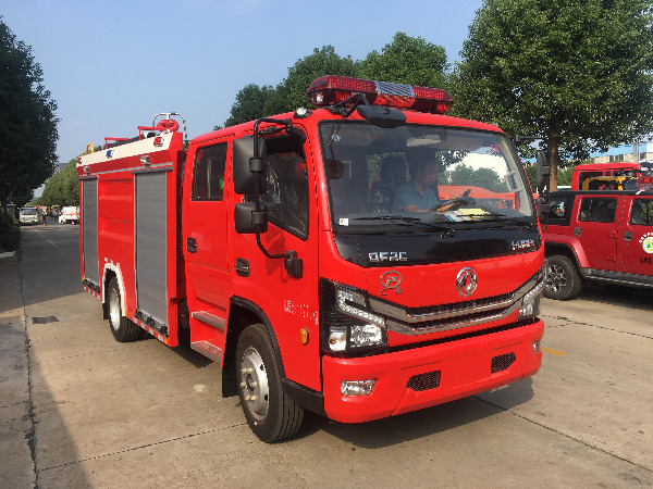 東風(fēng)5噸泡沫消防車
