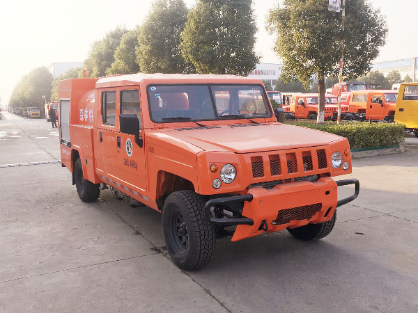 勇士四驅(qū)高壓噴霧車(chē) 勇士四驅(qū)高壓噴霧車(chē)