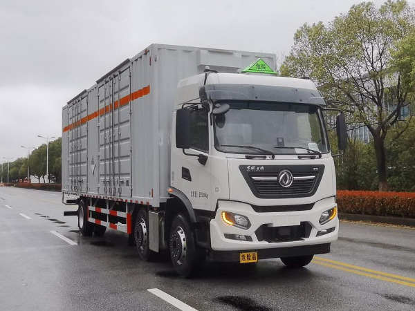 東風天錦三軸雜項物品廂式運輸車 東風天錦三軸雜項物品廂式運輸車
