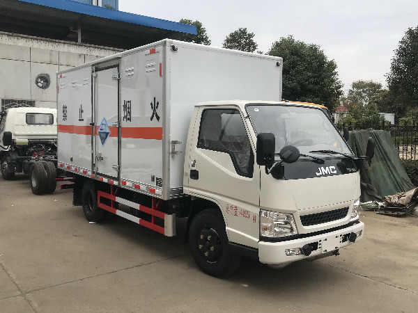 江鈴藍牌腐蝕性物品廂式運輸車