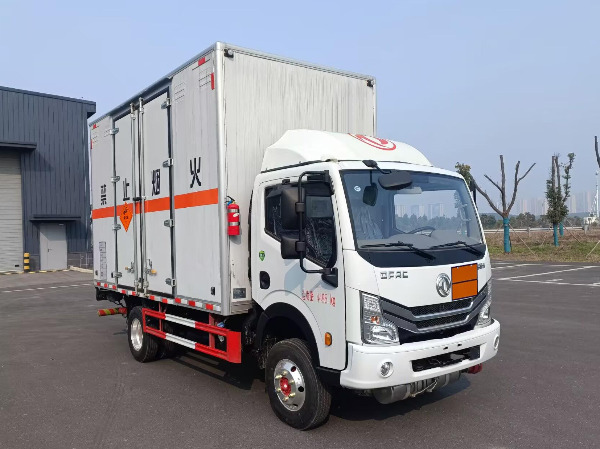 東風藍牌爆破器材運輸車
