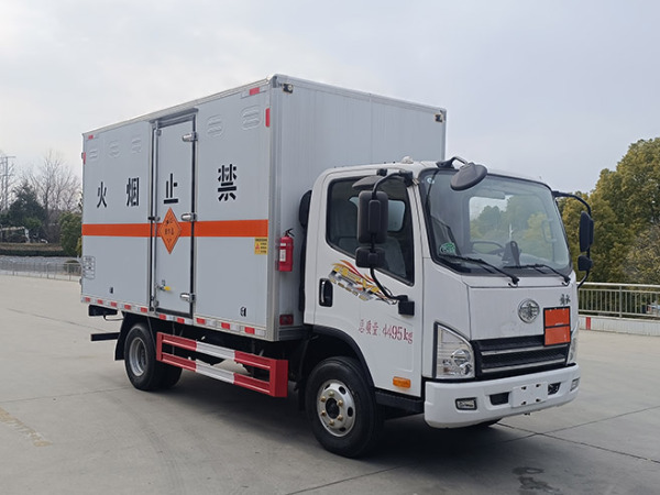 解放藍(lán)牌煙花爆竹運(yùn)輸車(chē)